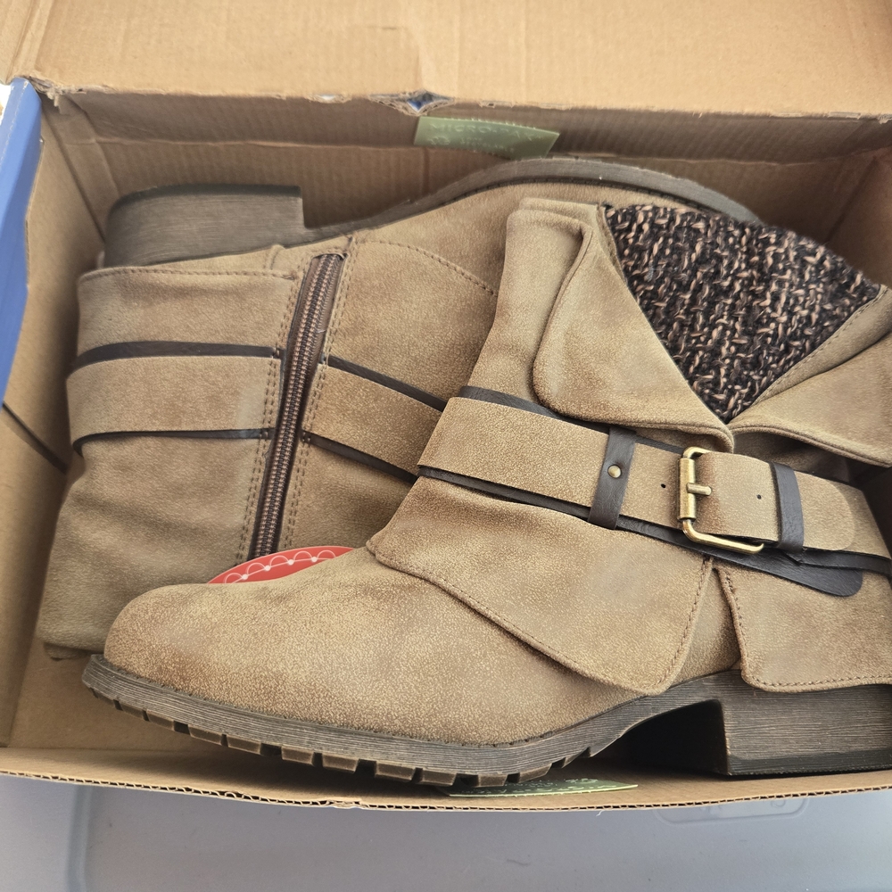 Women's Tan Ankle Boots